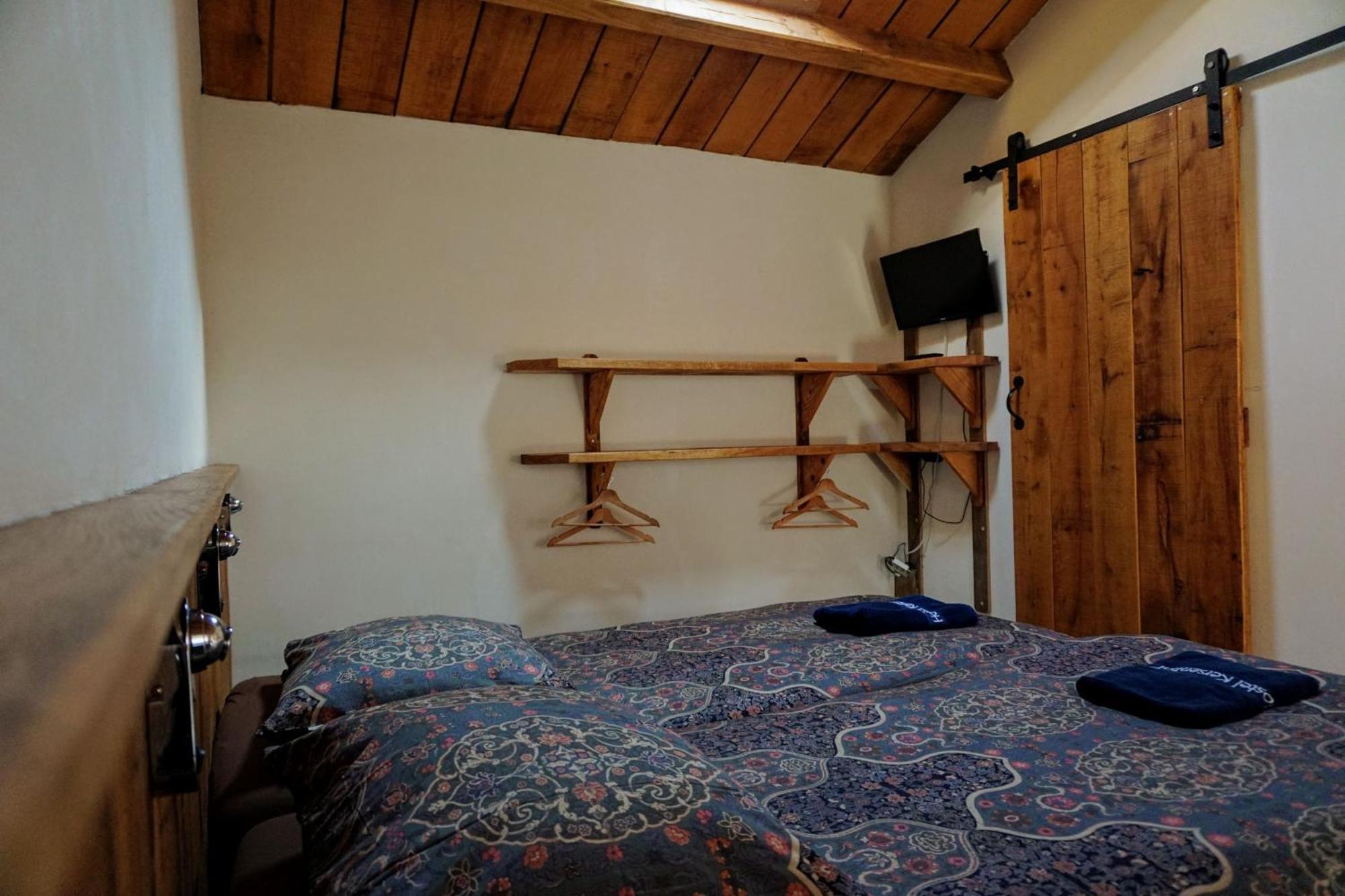Kersenhof Hostal *